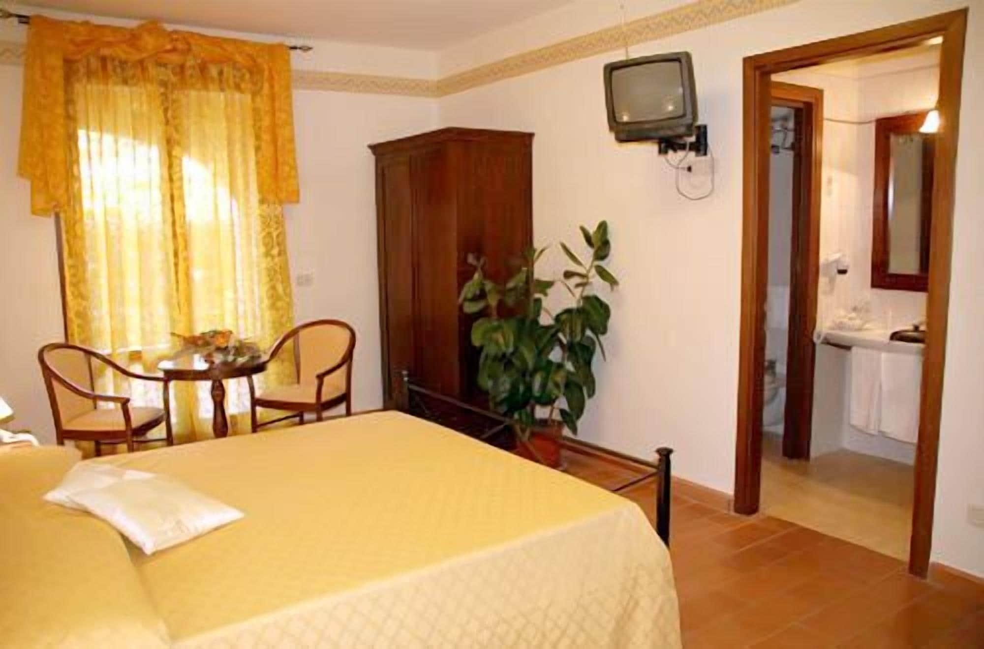 Hotel Borgo Degli Olivi 3*