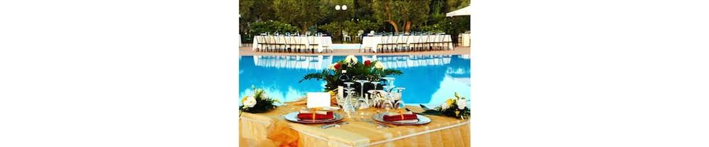 Borgo Degli Olivi Hotel 3*